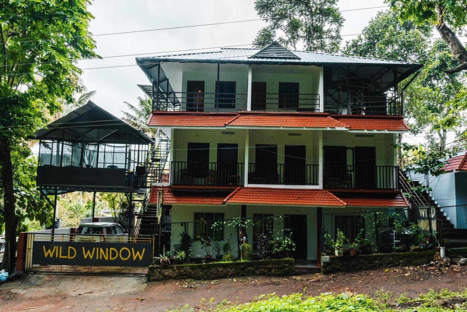 Wild Window - Forest View Homestay *